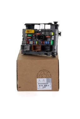 PSA 9807028580 | Peugeot 5008 Motor içi Sigorta Kutusu Orijinal BSM R02