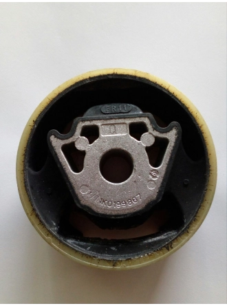 İTHAL 1K0199867 | Volkswagen Golf 5 2004-2008 Model Arası Travers Takozu Alt Ürün