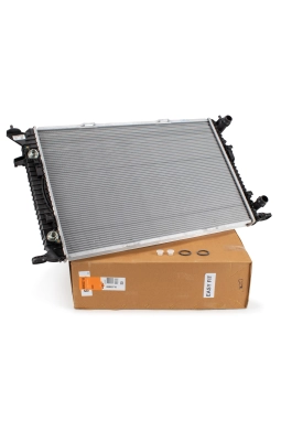 NRF 53718 | Motor Radyatörü Otomatik (Yağ Soğutma Ozellıklı) Audi A4 A5 Q5 08 > >