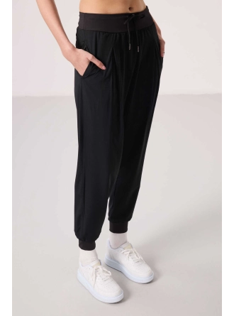 Cepli Standart Kalıp Polyester Siyah Kadın Pantolon