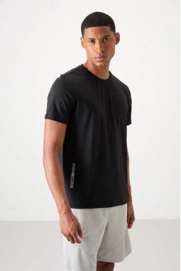 Femora O Yaka Standart Kalıp Aktif Spor Erkek T-Shirt