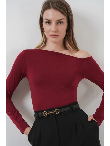 937 Kayık Yaka Sandy Bluz - Bordo