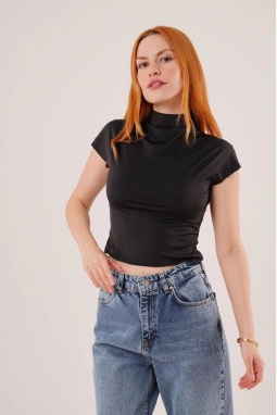 Boğazlı Parlak Kumaş Siyah Crop