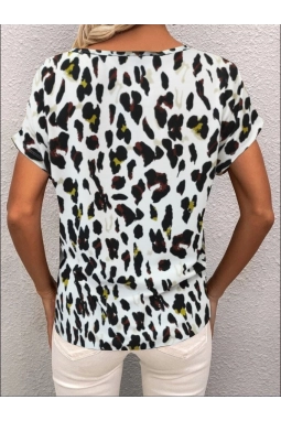 Kadın Kısa Kollu V Yaka Leopar Desen Krep Bluz