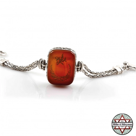 Kelim-i Tevhit ve Besmeleyi Şerif Hat İşlemeli Akik Taşlı Gümüş Bileklik