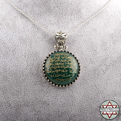 Hümeze Suresi Yazılı Akik Taşlı 925 Ayar Gümüş Kolye
