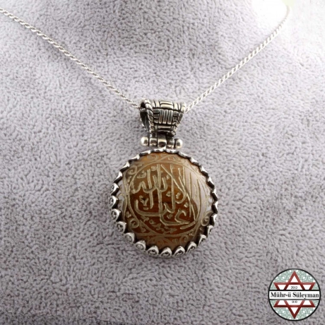 Lâ gâlibe illallah Yazılı Kaplan Gözü Taşlı Gümüş Kolye