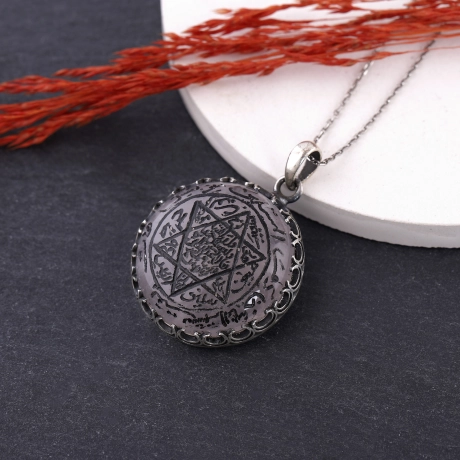 Pembe Kuvars Taş Üzeri El Yazması Mührü Süleyman Kolye 