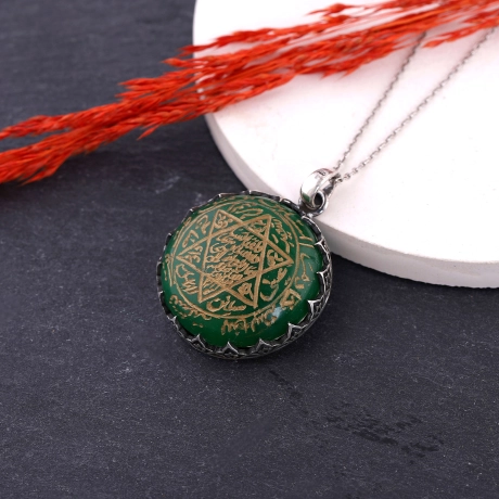 Tamamı El Yazması Hz. Süleyman Mührü Yeşil Akik Taşlı Gümüş Kolye 