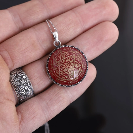 Kırmızı Akik Taşlı El İşçiliği Süleyman Mührü Gümüş Kolye 