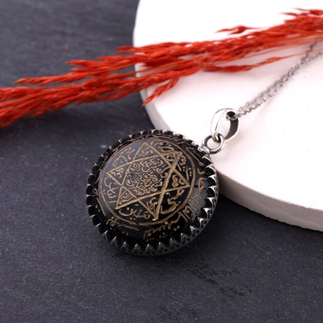 Siyah Akik Taşlı Tamamı El Yazması Mührü Süleyman Gümüş Kolye 