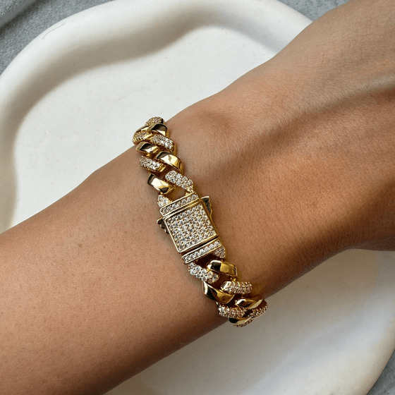 Vip Çelik Taşlı Gurmet Bileklik